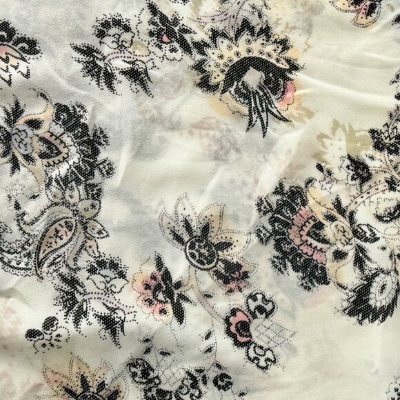 Express Floral Blouse White & Black Medium - Picture 6 of 12